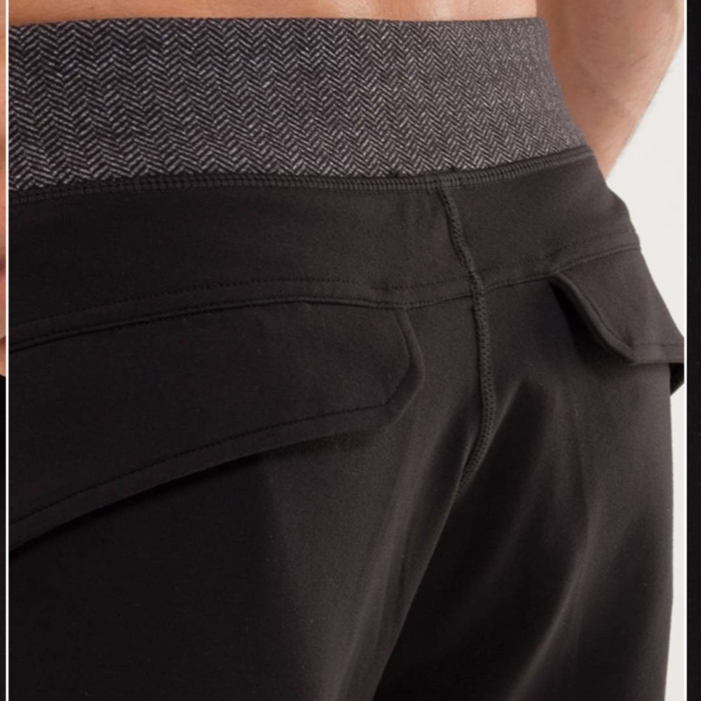 RARE Lululemon Kung Fu Pant - Size M - Picture 6 of 6
